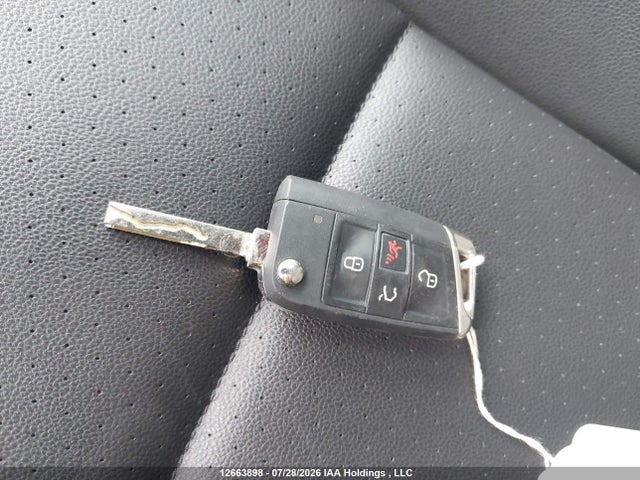 2021 Volkswagen Golf მანქანა იყიდება აუქციონზე, vin: 3VWG57AU7MM010485, აუქციონის ნომერი: 12663898