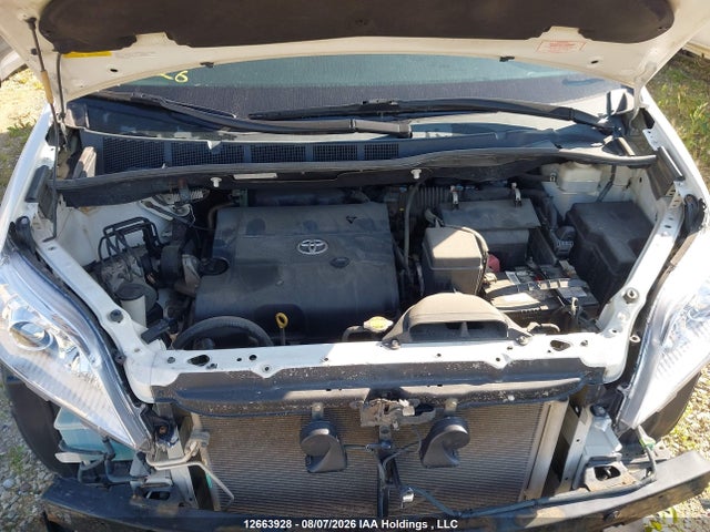 12663928 :رقم المزاد ، 5TDDK3DCXBS017776 vin ، 2011 Toyota Sienna Xle/limited مزاد بيع