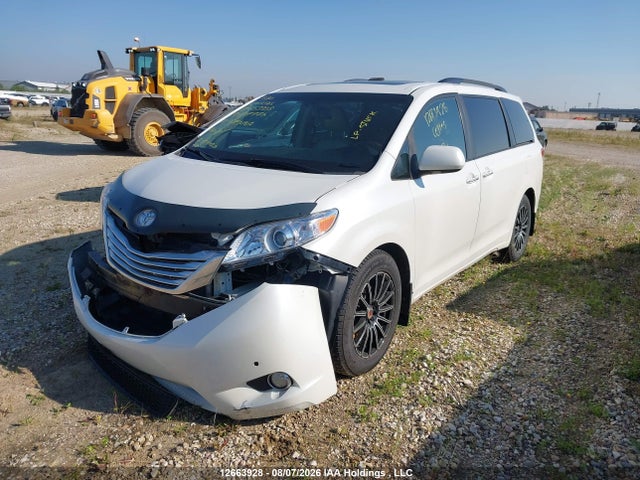 12663928 :رقم المزاد ، 5TDDK3DCXBS017776 vin ، 2011 Toyota Sienna Xle/limited مزاد بيع