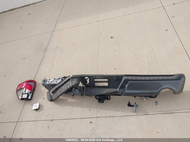 2025 Ford F150 Lariat მანქანა იყიდება აუქციონზე, vin: 1FTFW5L50SKE05635, აუქციონის ნომერი: 12663932