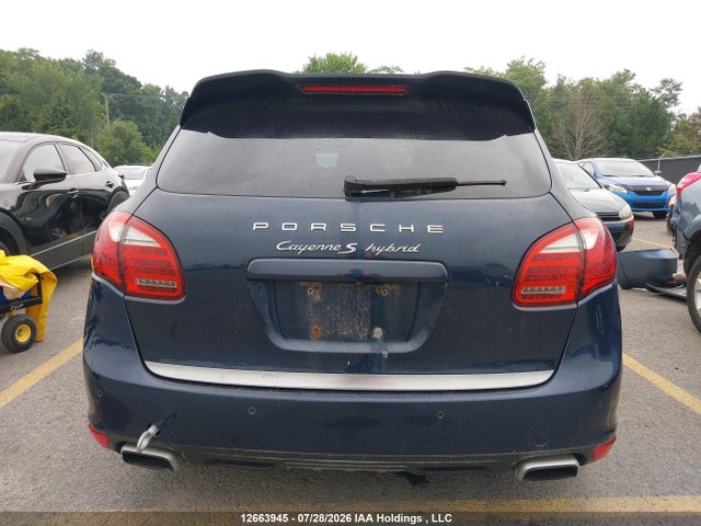 2012 Porsche Cayenne S მანქანა იყიდება აუქციონზე, vin: WP1AE2A26CLA93917, აუქციონის ნომერი: 12663945