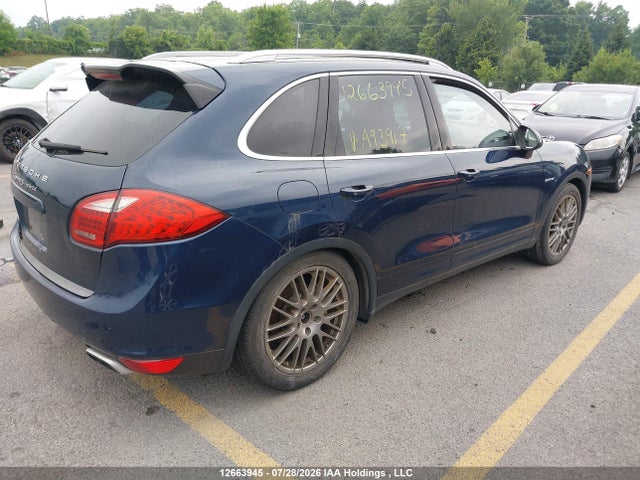 2012 Porsche Cayenne S მანქანა იყიდება აუქციონზე, vin: WP1AE2A26CLA93917, აუქციონის ნომერი: 12663945