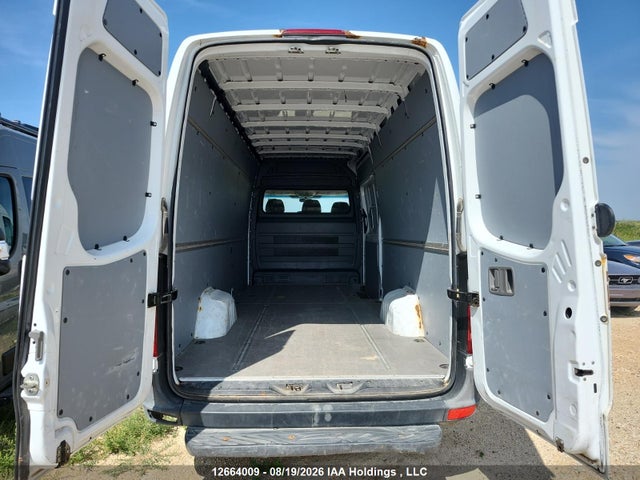 WD3BE8CC7E5854048 Mercedes-Benz Sprinter 2500 High Roof V6