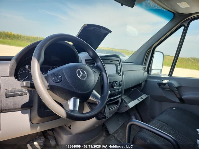 WD3BE8CC7E5854048 Mercedes-Benz Sprinter 2500 High Roof V6