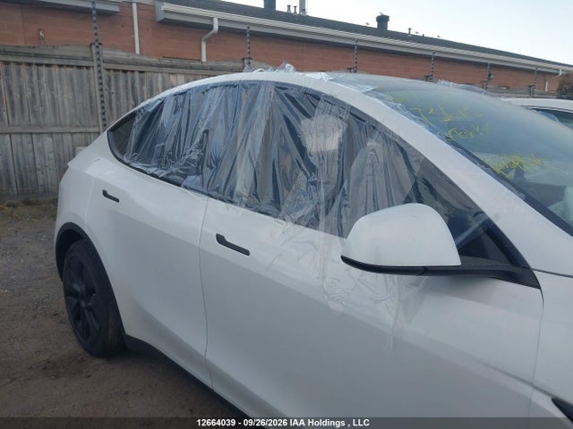 Auction sale of the 2024 Tesla Model Y Long Range/rwd, vin: LRWYGDFD0RC673623, lot number: 12664039