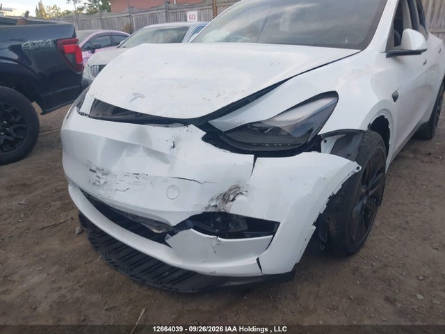 Auction sale of the 2024 Tesla Model Y Long Range/rwd, vin: LRWYGDFD0RC673623, lot number: 12664039