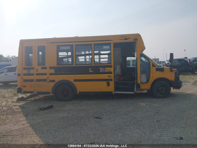 12664104 :رقم المزاد ، 1GD373BG2C1105119 vin ، 2012 Gmc Savana Cutaway G3500 مزاد بيع
