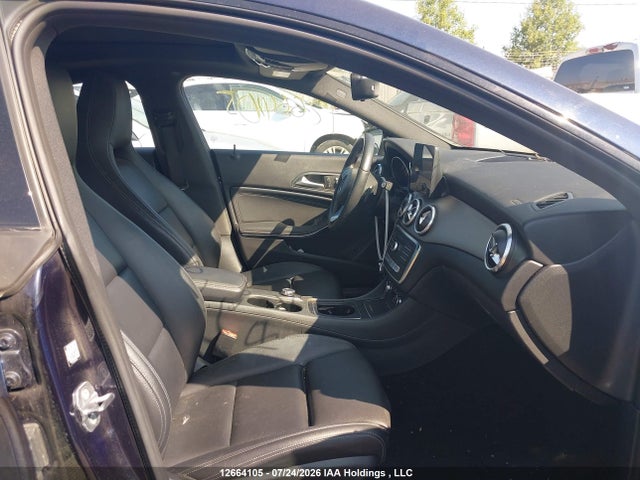 WDDSJ4GB7JN655822 Mercedes-Benz CLA 250 4MATIC