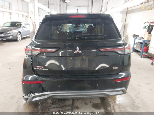 Mitsubishi Outlander 2025 JA4J4WA84SZ624859 Image 16