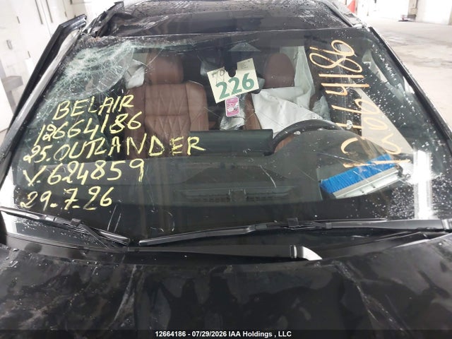 Mitsubishi Outlander 2025 JA4J4WA84SZ624859 Image 17