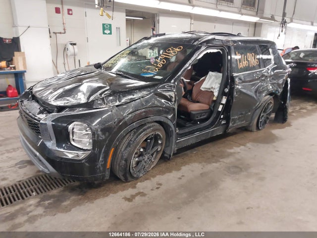 Mitsubishi Outlander 2025 JA4J4WA84SZ624859 Image 2