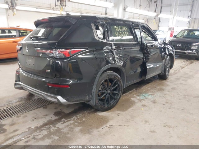Mitsubishi Outlander 2025 JA4J4WA84SZ624859 Image 4