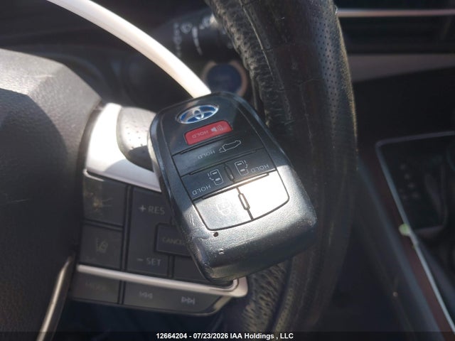5TDGRKEC3MS006851 Toyota Sienna Xle 8-passenger