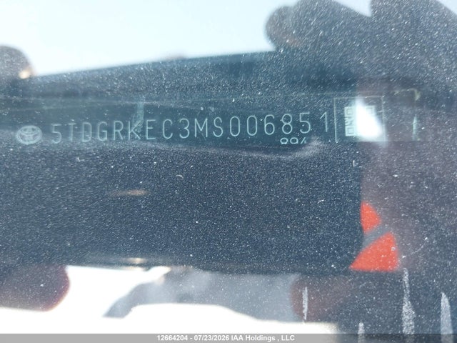 5TDGRKEC3MS006851 Toyota Sienna Xle 8-passenger