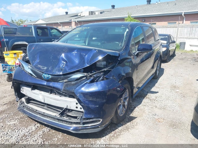 5TDGRKEC3MS006851 Toyota Sienna Xle 8-passenger