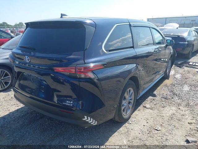 5TDGRKEC3MS006851 Toyota Sienna Xle 8-passenger