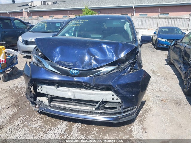 5TDGRKEC3MS006851 Toyota Sienna Xle 8-passenger