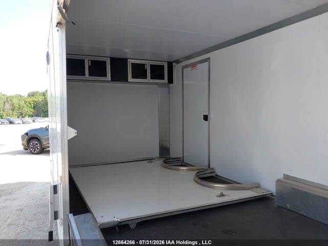 2022 Hauler Car Hauler მანქანა იყიდება აუქციონზე, vin: 5WFBC2420NW124032, აუქციონის ნომერი: 12664266