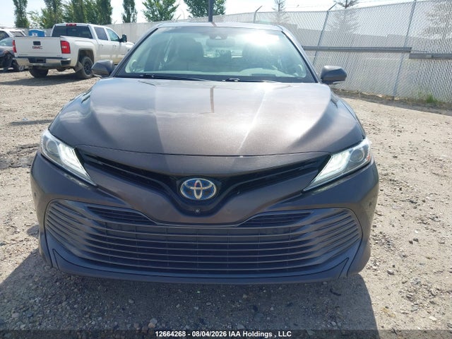 Продаж на аукціоні авто 2018 Toyota Camry Hybrid/le/xle/se, vin: 4T1B21HK3JU502411, номер лоту: 12664268