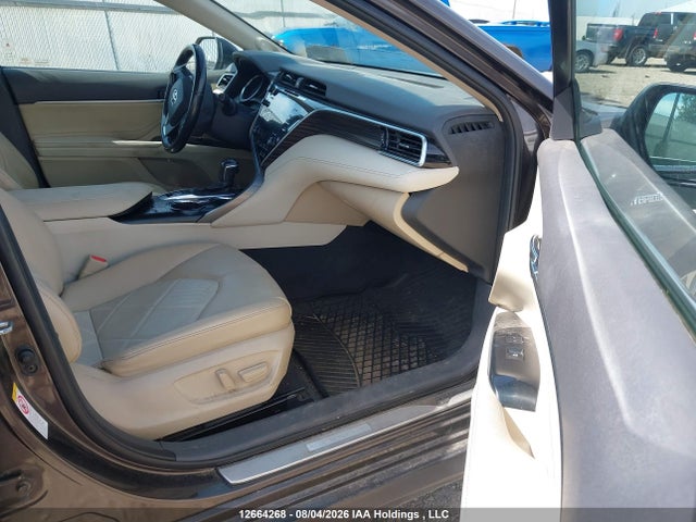 Продаж на аукціоні авто 2018 Toyota Camry Hybrid/le/xle/se, vin: 4T1B21HK3JU502411, номер лоту: 12664268
