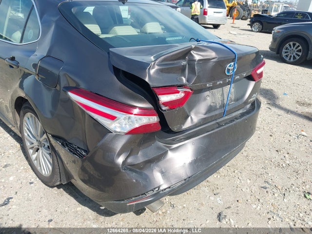 Продаж на аукціоні авто 2018 Toyota Camry Hybrid/le/xle/se, vin: 4T1B21HK3JU502411, номер лоту: 12664268