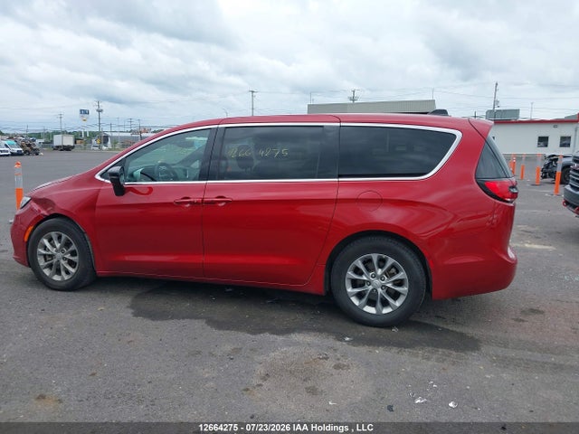 Chrysler Pacifica Limited 2026 2C4RC1GG1TR236643 Image 13