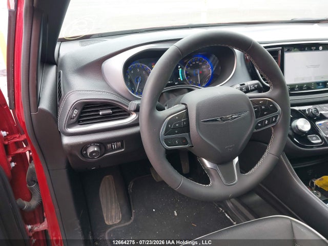 Chrysler Pacifica Limited 2026 2C4RC1GG1TR236643 Image 18