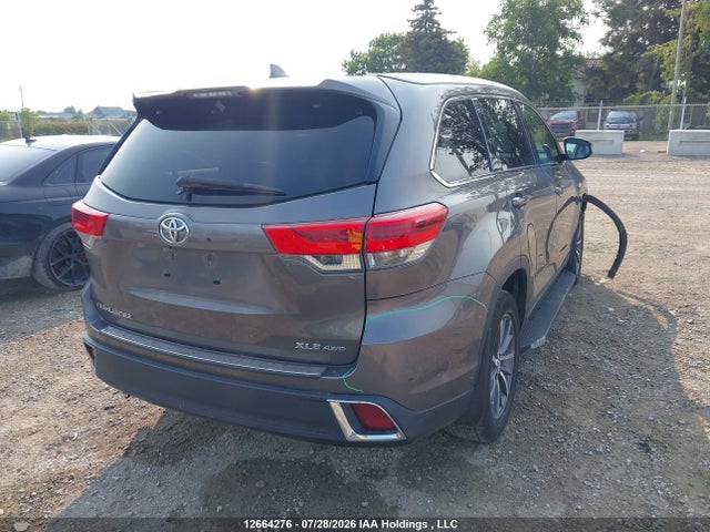 12664276 :رقم المزاد ، 5TDJZRFH1KS587689 vin ، 2019 Toyota Highlander Xle مزاد بيع