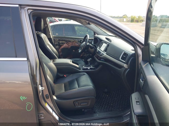 12664276 :رقم المزاد ، 5TDJZRFH1KS587689 vin ، 2019 Toyota Highlander Xle مزاد بيع
