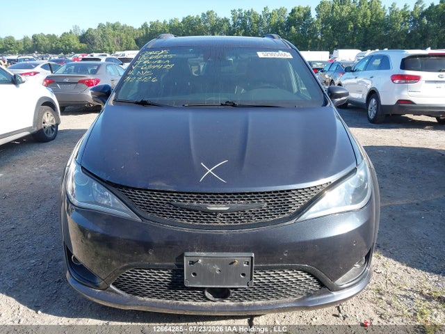 Chrysler Pacifica Limited 2019 2C4RC1GG0KR634473 Image 13