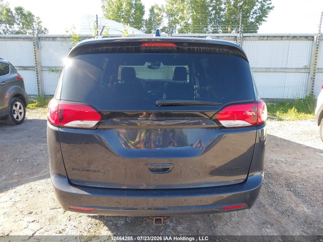 Chrysler Pacifica Limited 2019 2C4RC1GG0KR634473 Image 17