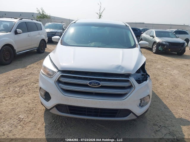 2017 Ford Escape Se მანქანა იყიდება აუქციონზე, vin: 1FMCU9GD2HUD70137, აუქციონის ნომერი: 12664292
