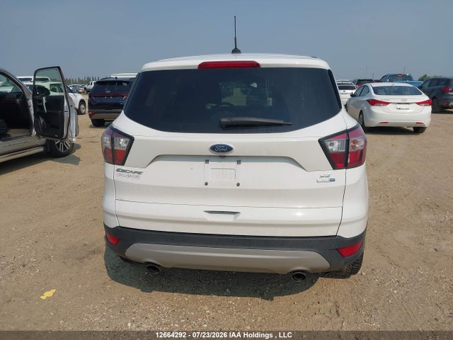 2017 Ford Escape Se მანქანა იყიდება აუქციონზე, vin: 1FMCU9GD2HUD70137, აუქციონის ნომერი: 12664292