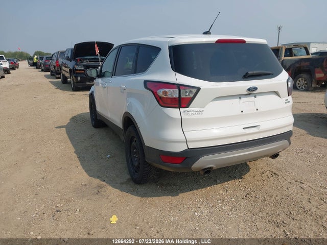 2017 Ford Escape Se მანქანა იყიდება აუქციონზე, vin: 1FMCU9GD2HUD70137, აუქციონის ნომერი: 12664292