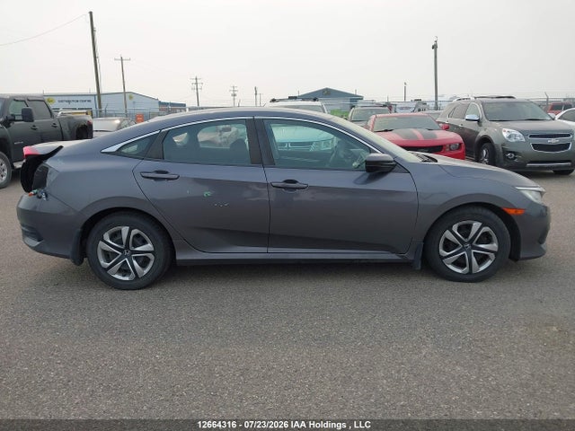 Продаж на аукціоні авто 2018 Honda Civic Lx, vin: 2HGFC2F58JH016204, номер лоту: 12664316