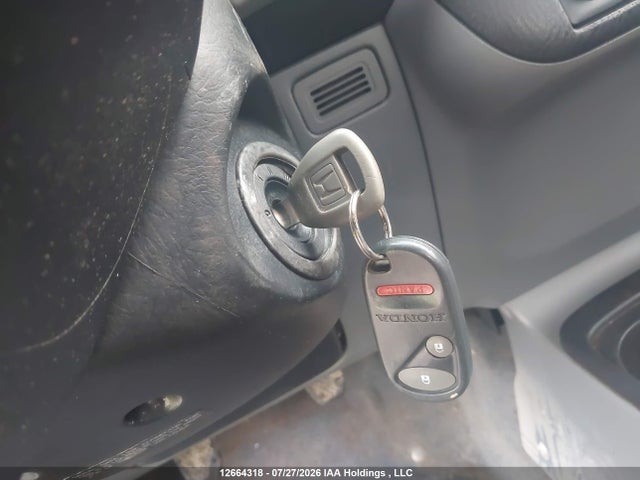 Продажа на аукционе авто 2000 Honda Insight, vin: JHMZE1372YT800119, номер лота: 12664318