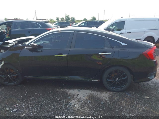 Продажа на аукционе авто 2018 Honda Civic Touring, vin: 2HGFC1F91JH107568, номер лота: 12664329