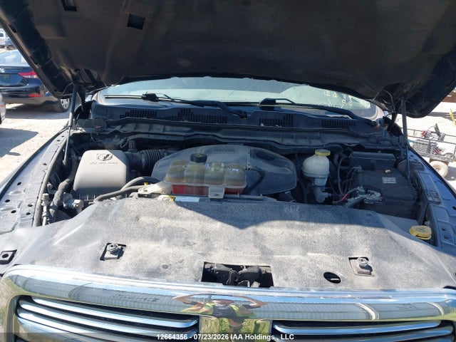 1C6RR7GM9JS226095 RAM 1500 Slt