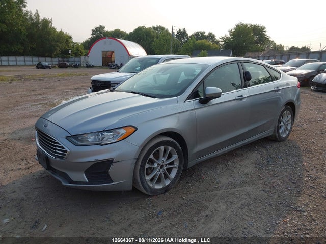 12664367 :رقم المزاد ، 3FA6P0LU4LR141748 vin ، 2020 Ford Fusion Se مزاد بيع