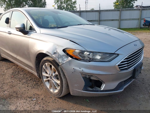 12664367 :رقم المزاد ، 3FA6P0LU4LR141748 vin ، 2020 Ford Fusion Se مزاد بيع