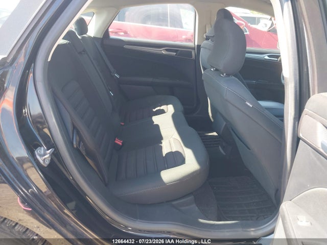 3FA6P0H76JR105480 Ford FUSION SE