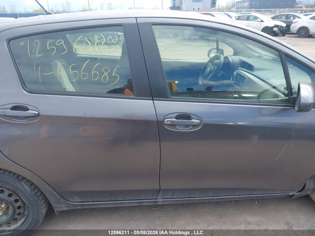12596211 :رقم المزاد ، JTDKTUD35DD556685 vin ، 2013 Toyota Yaris Le مزاد بيع