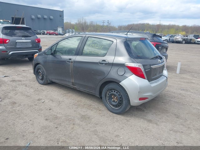 12596211 :رقم المزاد ، JTDKTUD35DD556685 vin ، 2013 Toyota Yaris Le مزاد بيع