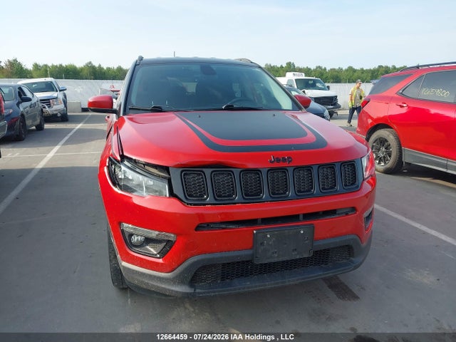 12664459 :رقم المزاد ، 3C4NJDBB4JT307183 vin ، 2018 Jeep Compass Latitude مزاد بيع