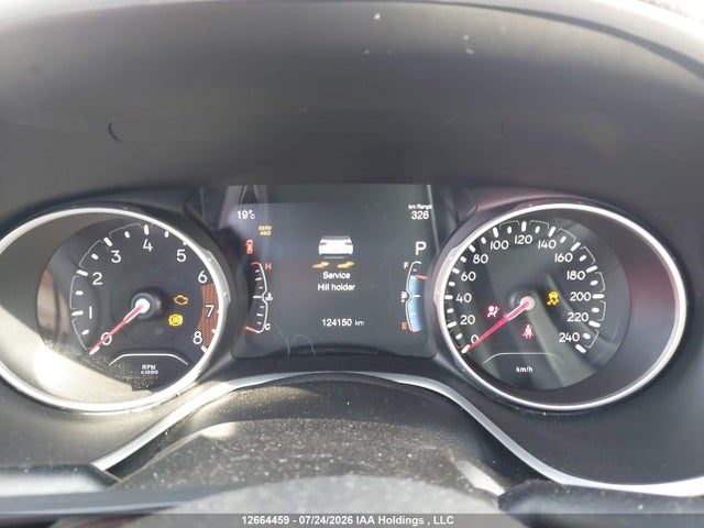 12664459 :رقم المزاد ، 3C4NJDBB4JT307183 vin ، 2018 Jeep Compass Latitude مزاد بيع