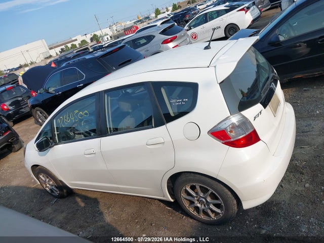 2013 Honda Fit Lx მანქანა იყიდება აუქციონზე, vin: LUCGE8H55D3002597, აუქციონის ნომერი: 12664500