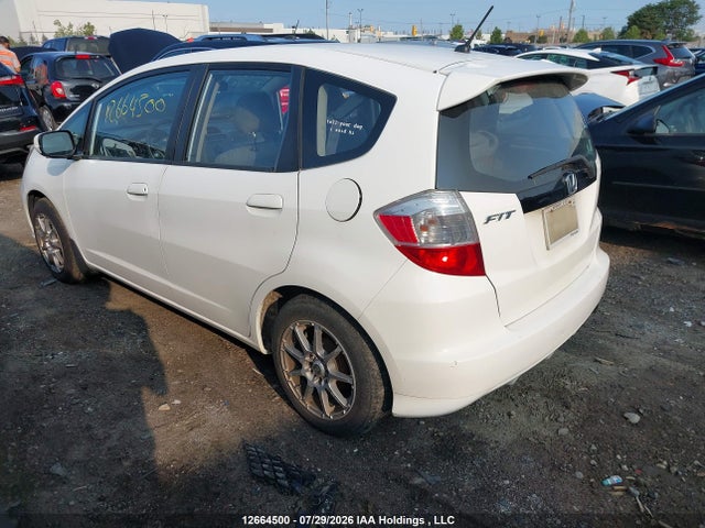 2013 Honda Fit Lx მანქანა იყიდება აუქციონზე, vin: LUCGE8H55D3002597, აუქციონის ნომერი: 12664500