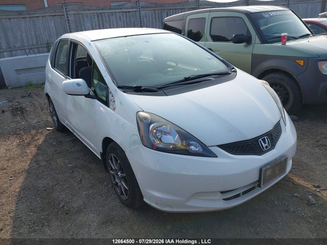 2013 Honda Fit Lx მანქანა იყიდება აუქციონზე, vin: LUCGE8H55D3002597, აუქციონის ნომერი: 12664500