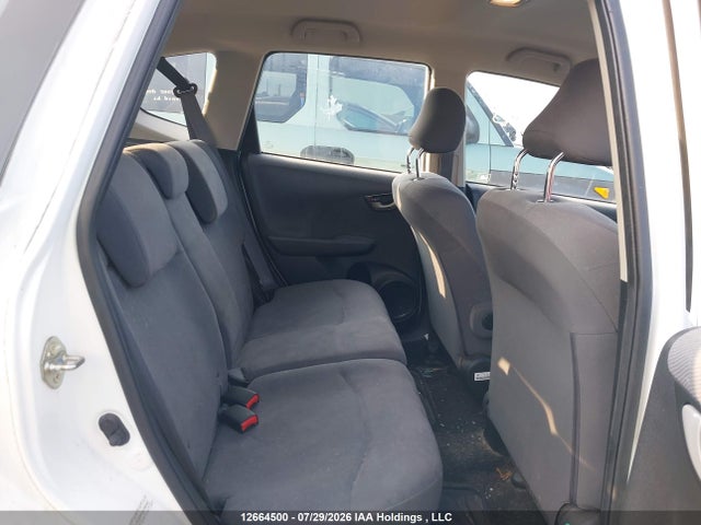 2013 Honda Fit Lx მანქანა იყიდება აუქციონზე, vin: LUCGE8H55D3002597, აუქციონის ნომერი: 12664500
