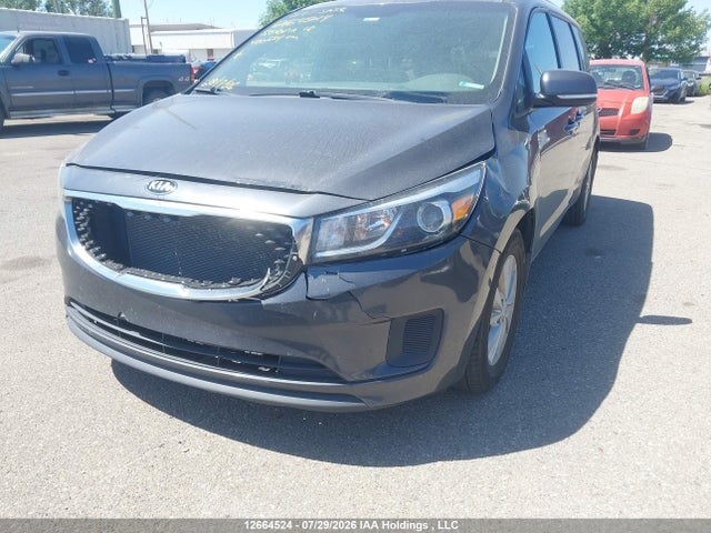 12664524 :رقم المزاد ، KNDMB5C19J6400554 vin ، 2018 Kia Sedona Lx مزاد بيع